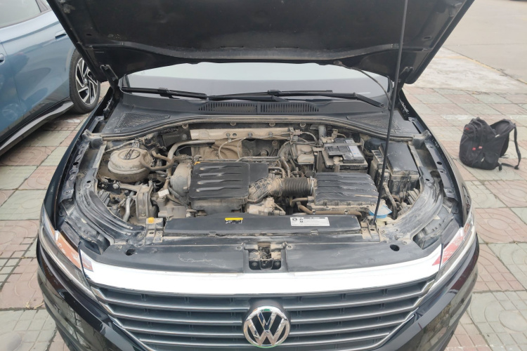 大众 朗逸 2018款 1.5L 自动风尚版 国V机舱底盘24