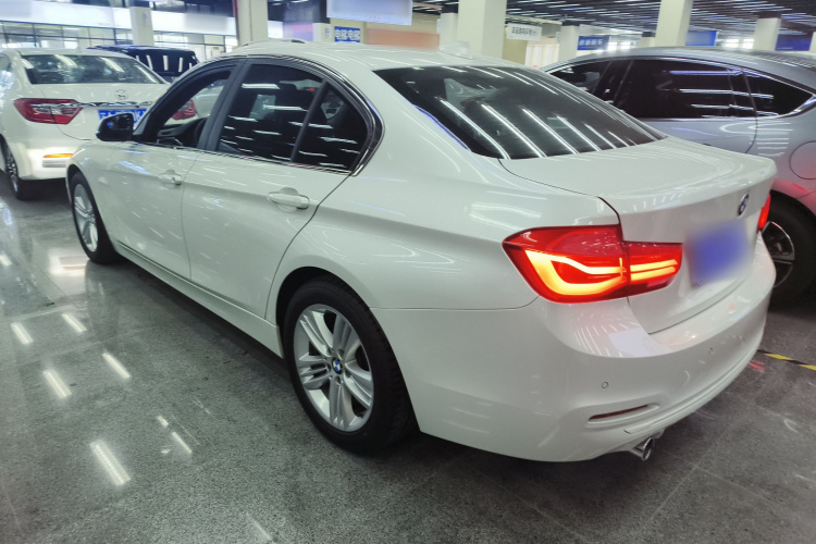 宝马3系 2017款 318i 时尚型车身外观6003