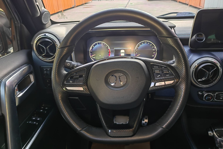 北京BJ40 2018款 PLUS 2.0T 自动四驱城市猎人版局部细节13