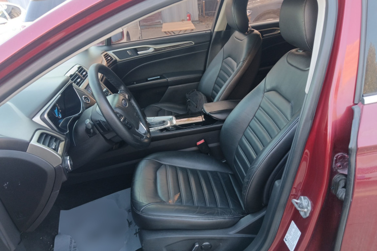 福特 蒙迪欧 2013款 2.0L GTDi200时尚型中控内饰19