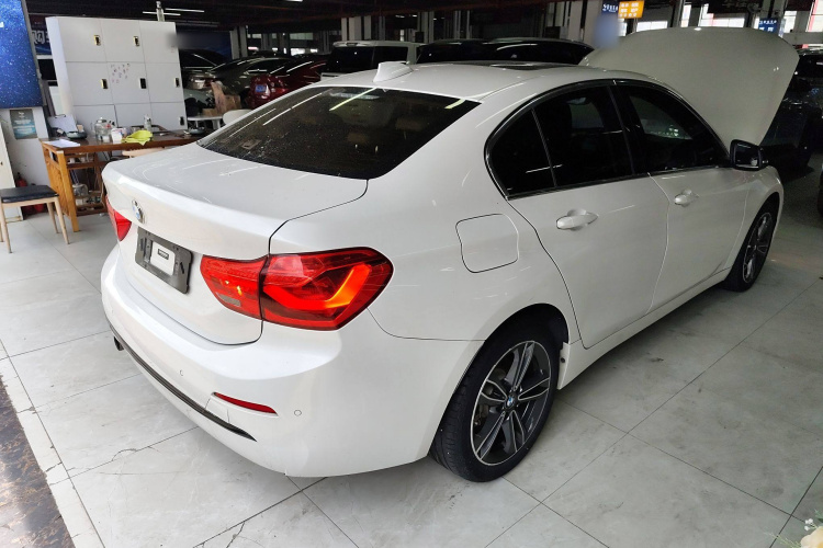 宝马1系 2018款 改款 118i 运动型车身外观6005