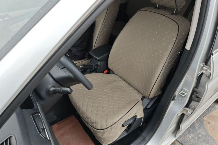 长安凯程 长安欧尚A600 2018款 1.5L 手动精英型中控内饰19