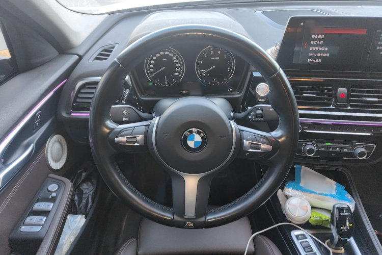 宝马1系 2022款 120i M运动曜夜版中控内饰13