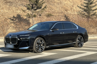 宝马7系 2023款 740Li 领先型 M运动套装