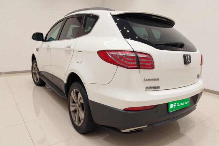 纳智捷 大7 SUV 2015款 2.2T 两驱智尊型车身外观5