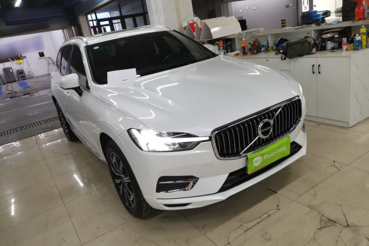 沃尔沃XC60 2021款 T5 四驱智远豪华版车身外观3