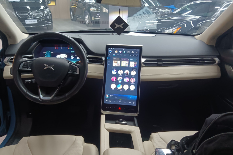 小鹏G3 2020款 520i 智享版中控内饰12