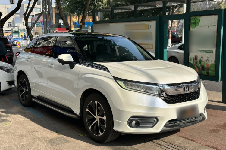 本田 冠道 2017款 240TURBO 两驱豪华版车身外观3