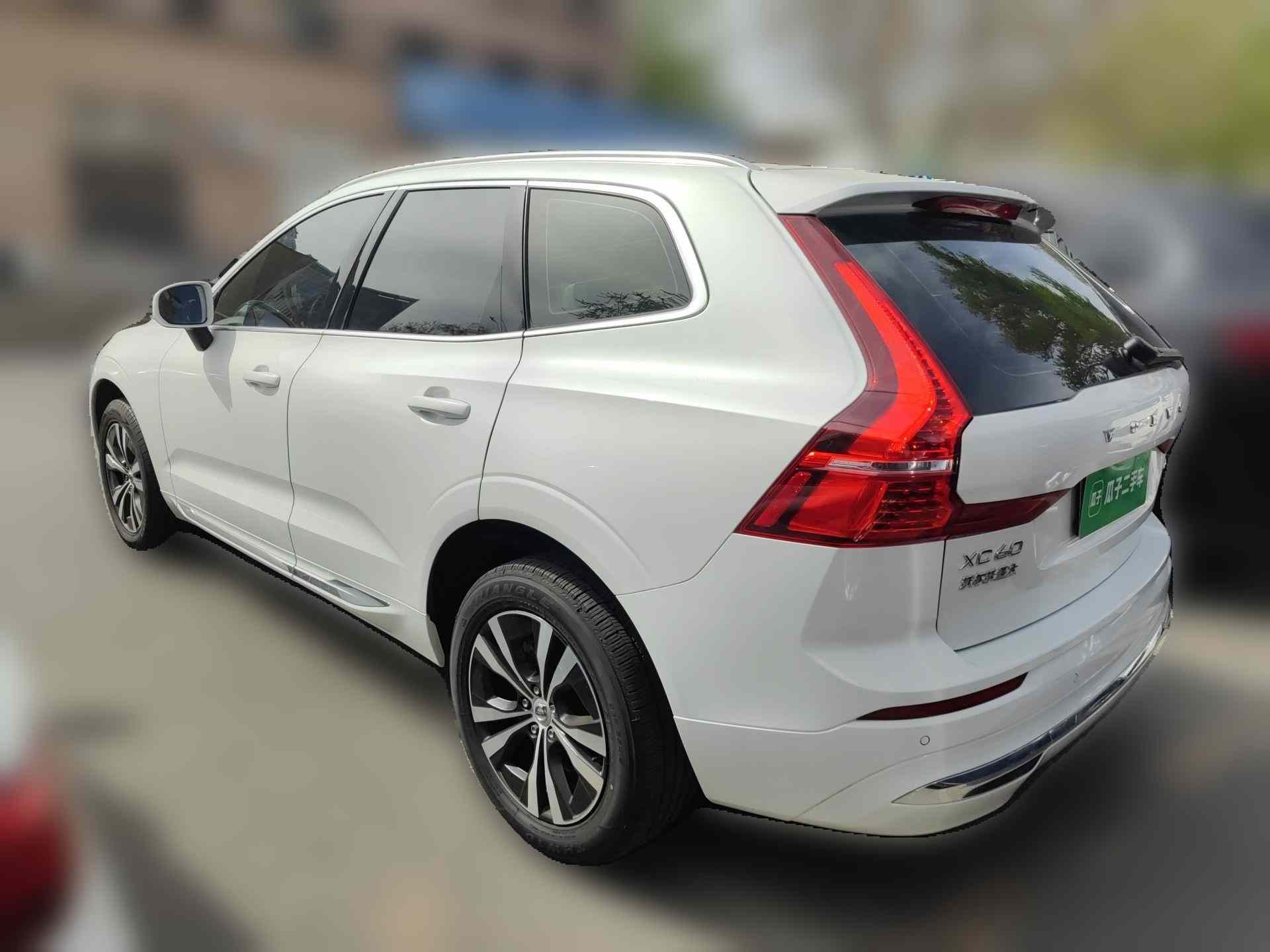 沃尔沃XC60 2024款 B5 四驱智逸豪华版(3)