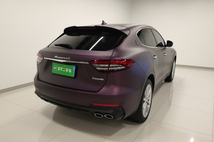 玛莎拉蒂 Levante 2022款 3.0T Modena车身外观7