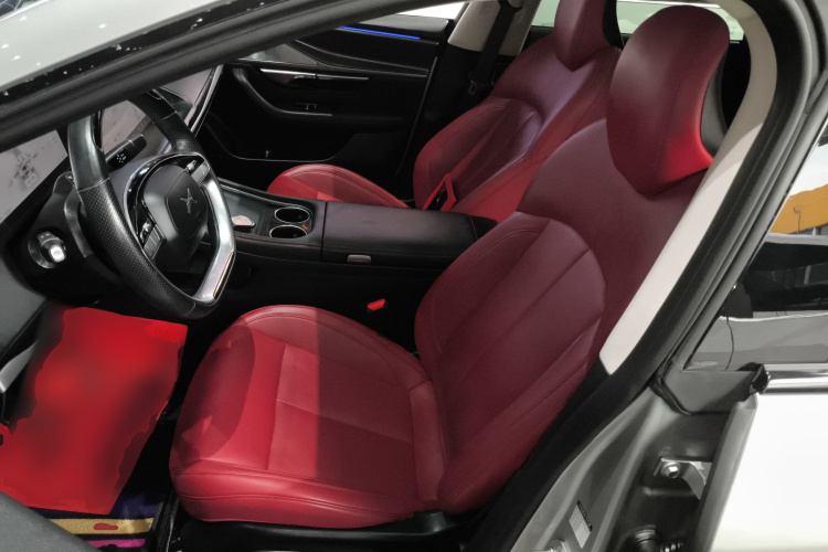 小鹏P7 2023款 P7i 610 Max 性能版中控内饰19