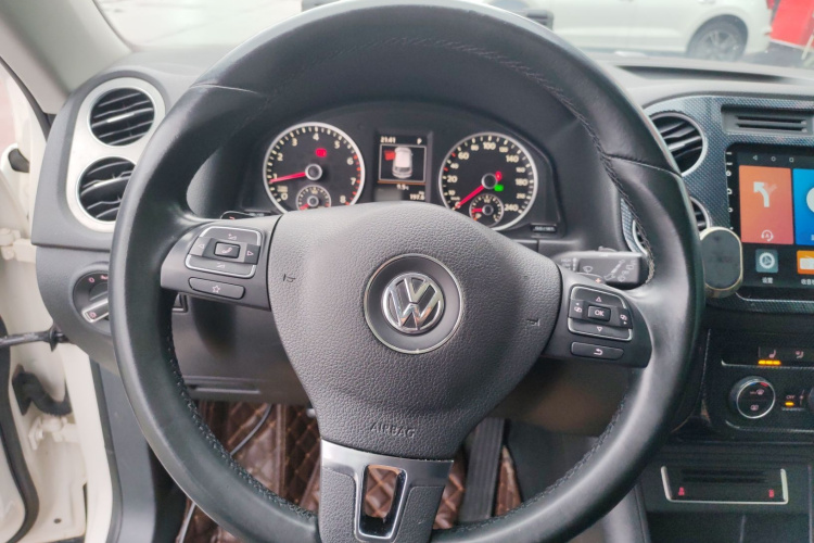 大众 途观 2015款 1.8TSI 自动两驱豪华型中控内饰13