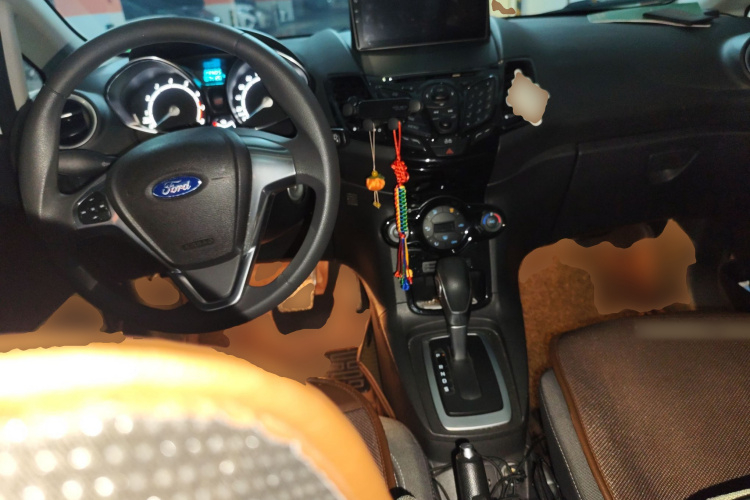 福特 嘉年华 2013款 两厢 1.5L 自动运动型中控内饰12