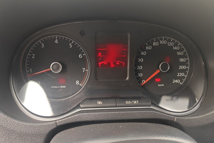 大众 Polo 2011款 1.6L 自动致酷版局部细节14