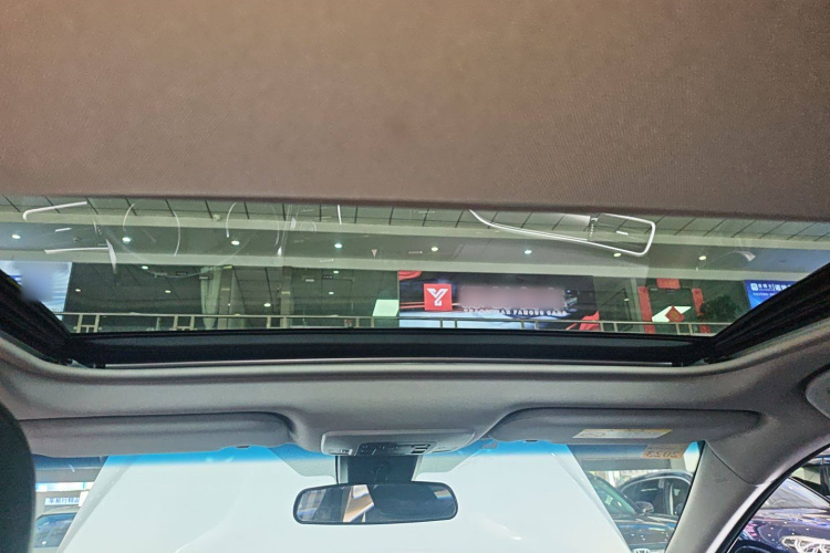 丰田 凯美瑞 2018款 2.0S 锋尚版局部细节22