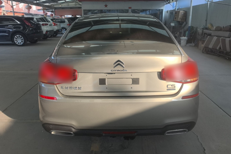 雪铁龙C5 2017款 350THP 自动豪华型车身外观6