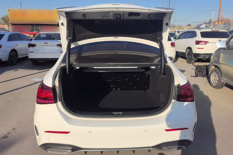 奔驰A级 2024款 A 200 L 时尚型机舱底盘23