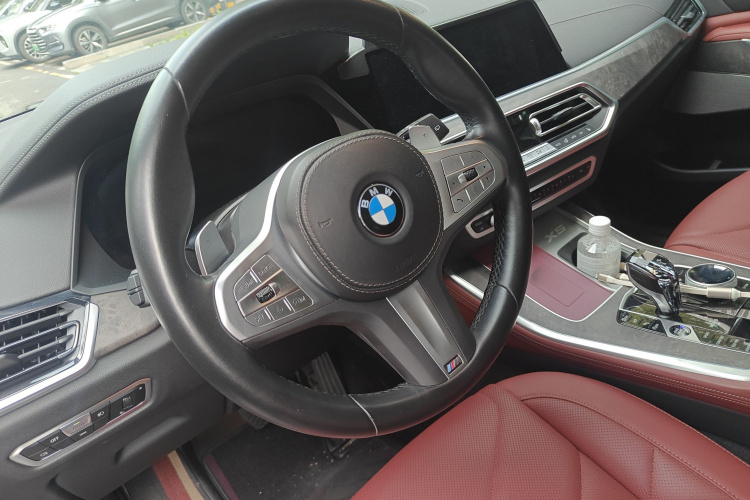 宝马X5 2022款 改款 xDrive 30Li 尊享型M运动套装中控内饰13