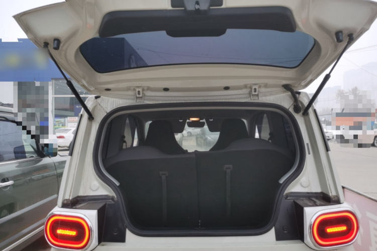 五菱汽车 宏光MINIEV 2024款 第三代 215km 进阶版机舱底盘23