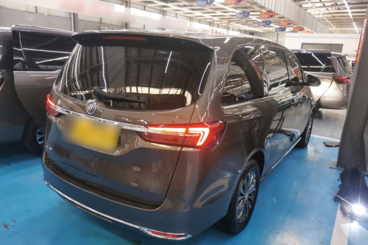 别克GL8 2023款 陆上公务舱 舒适型车身外观7