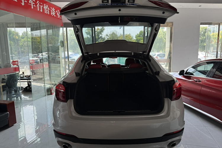宝马X6 2018款 xDrive28i中控内饰7009