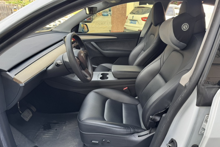 特斯拉 Model Y 2022款 改款 后轮驱动版局部细节19