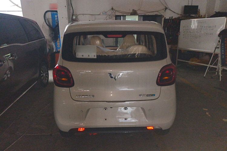 五菱汽车 宏光MINIEV 2025款 四门版 进阶款车身外观6