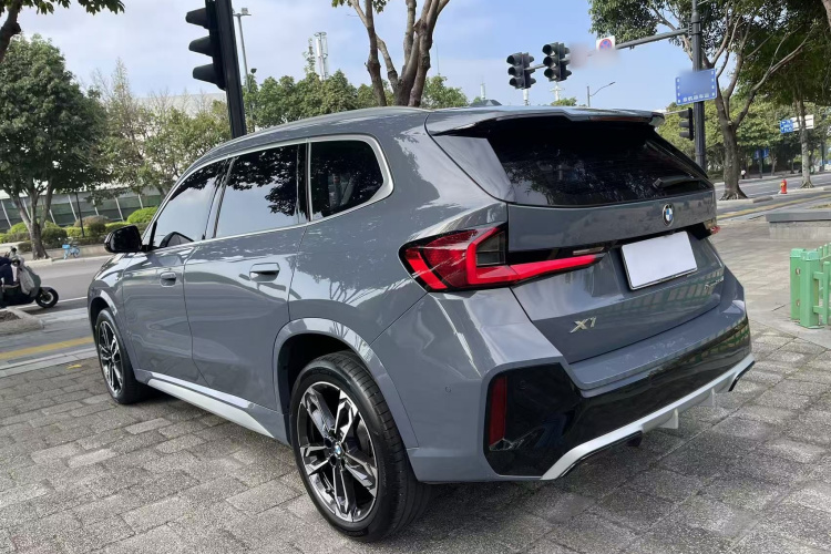 宝马X1 2023款 sDrive25Li M运动套装车身外观6004