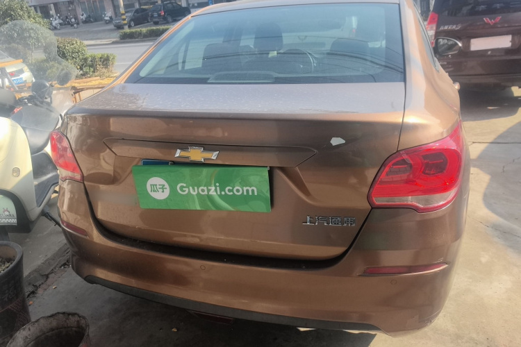 雪佛兰 科沃兹 2016款 1.5L 自动欣尚版车身外观6