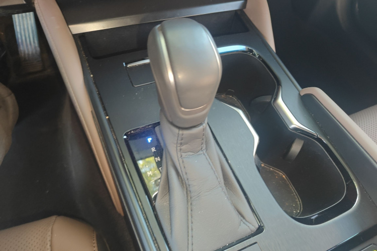 雷克萨斯ES 2025款 200 臻享版局部细节18