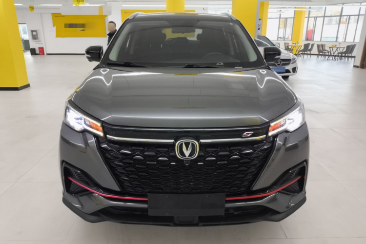 长安CS55PLUS 2021款 蓝鲸版 1.5T DCT尊贵型车身外观2