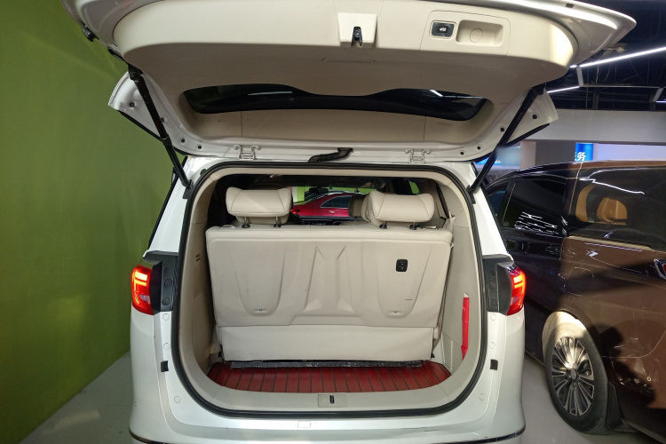 别克GL8 2018款 ES 28T 舒适型 国VI机舱底盘23