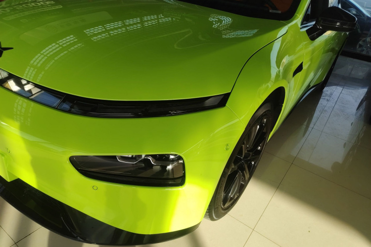 小鹏P7 2022款 670E+鹏翼版局部细节36