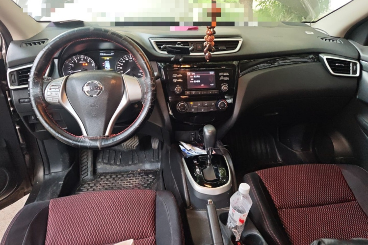 日产 逍客 2016款 2.0L CVT精英版中控内饰7002