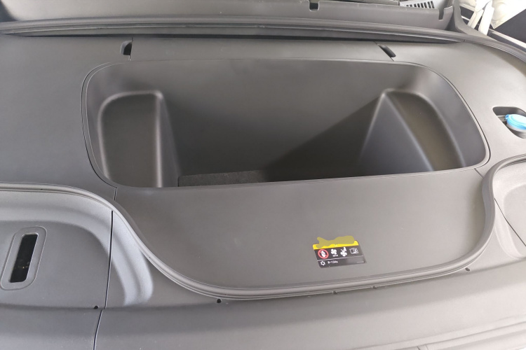 极氪7X 2025款 75kWh 后驱智驾版机舱底盘24