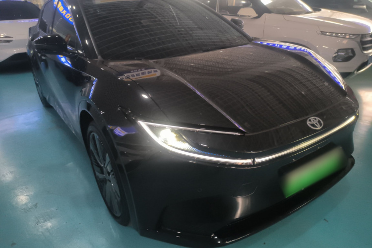 丰田bZ5 2025款 550 PRO车身外观3
