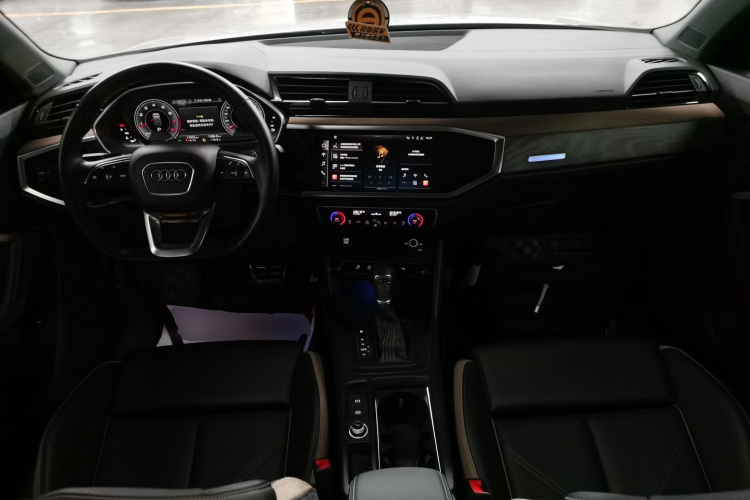 奥迪Q3 2024款 35 TFSI 时尚致雅型中控内饰12