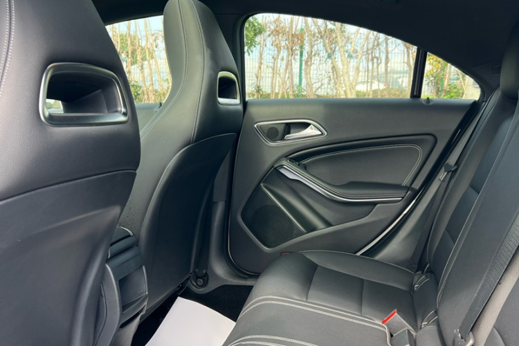 奔驰CLA 2016款 改款 CLA 200 时尚型中控内饰7003