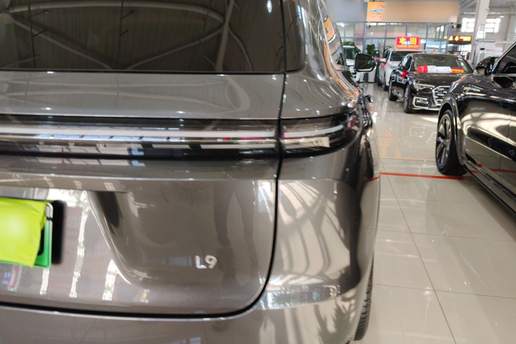 理想汽车 理想L9 2022款 Max车身外观9