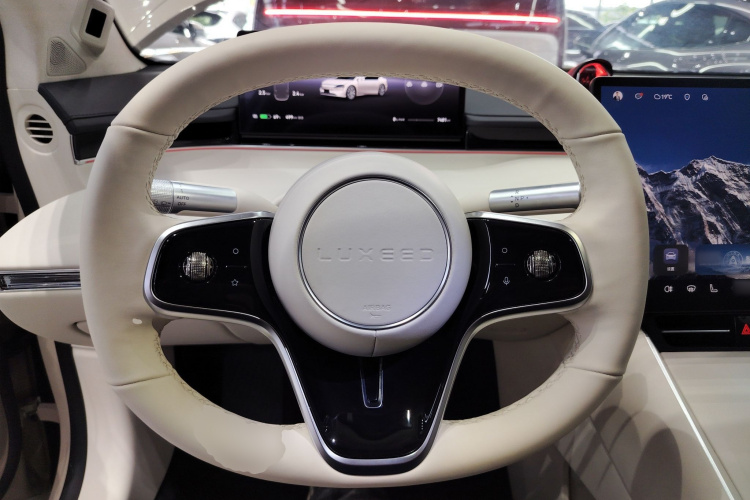 鸿蒙智行 智界S7 2024款 Max+ 后驱超航智驾版局部细节13