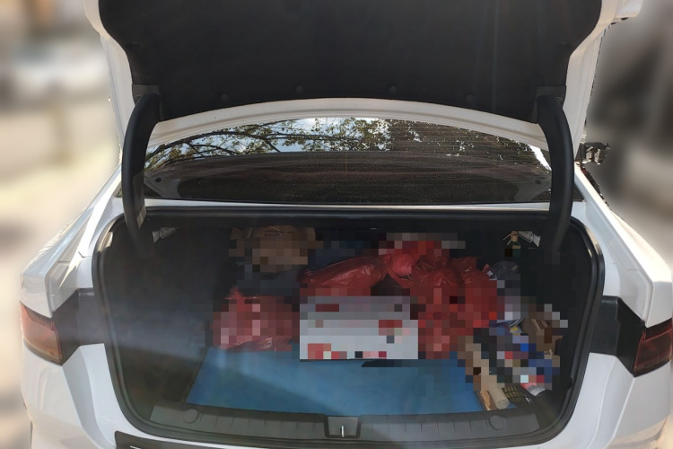 比亚迪 秦PLUS 2024款 荣耀版 DM-i 55KM领先型中控内饰23