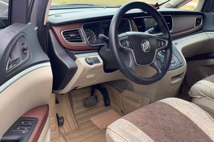 别克GL8 2017款 25S 舒适型 国V局部细节19