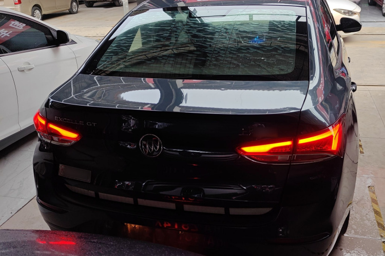 别克 英朗 2021款 1.3T 自动轻混动进取型车身外观6