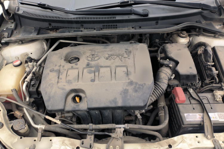 丰田 雷凌 2016款 1.6G 手动精英版机舱底盘24