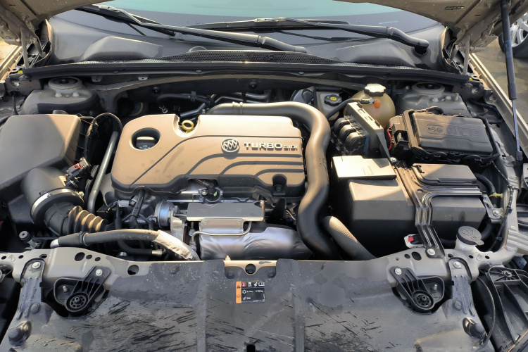 别克 君威 2017款 20T 精英型机舱底盘24