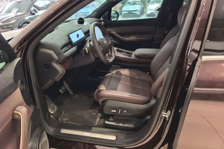 蔚来EC7 2024款 75kWh中控内饰7001