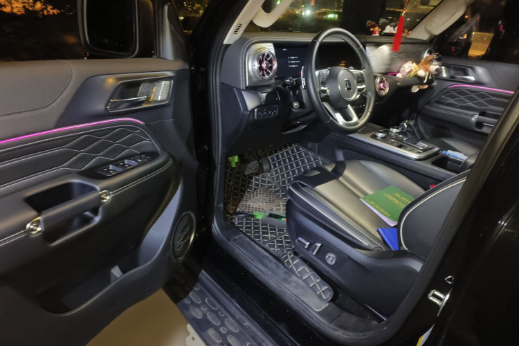 坦克300 2024款 2.0T 征服者中控内饰20