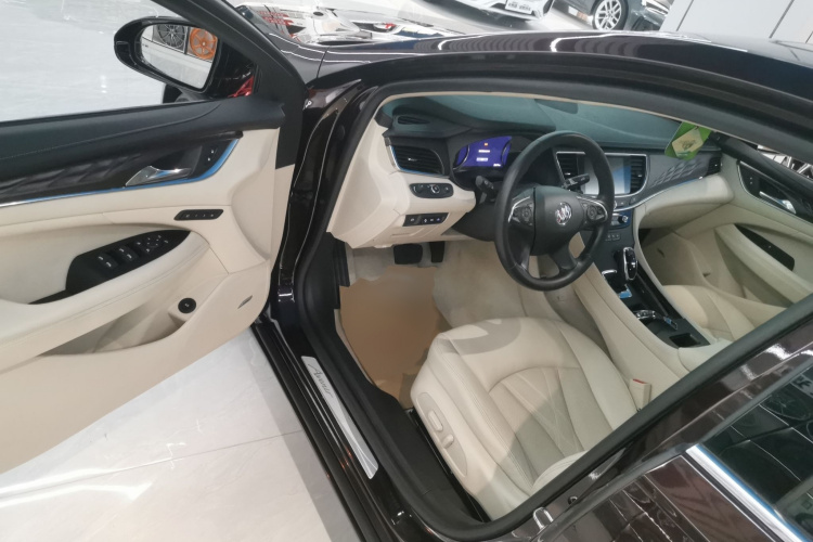 别克 君越 2022款 Avenir艾维亚 先享型中控内饰7003