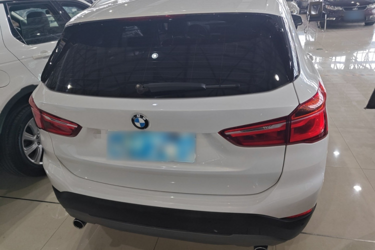 宝马X1 2018款 sDrive20Li 领先型车身外观6