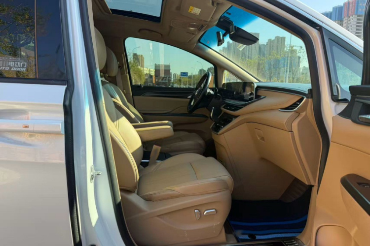 别克GL8 2020款 ES陆尊 653T 尊享型中控内饰7005